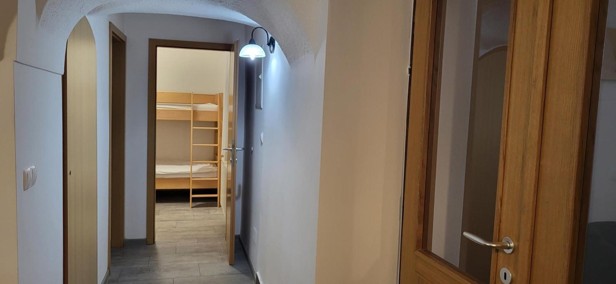 Rooms & Apartments Kepic, Airport Accomodation Cerklje na Gorenjskem Ngoại thất bức ảnh