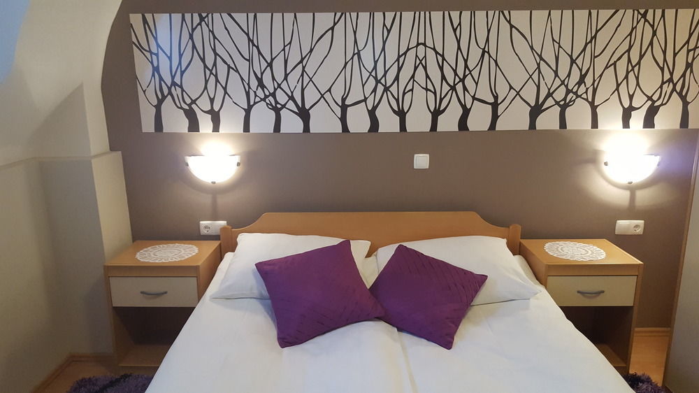 Rooms & Apartments Kepic, Airport Accomodation Cerklje na Gorenjskem Ngoại thất bức ảnh