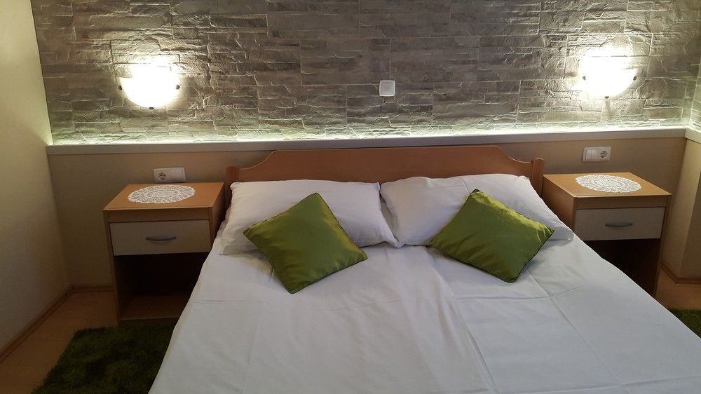 Rooms & Apartments Kepic, Airport Accomodation Cerklje na Gorenjskem Ngoại thất bức ảnh