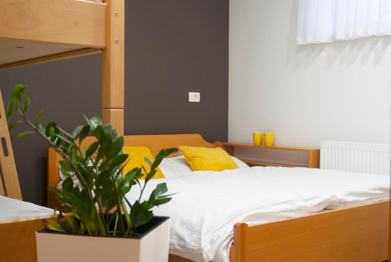Rooms & Apartments Kepic, Airport Accomodation Cerklje na Gorenjskem Ngoại thất bức ảnh