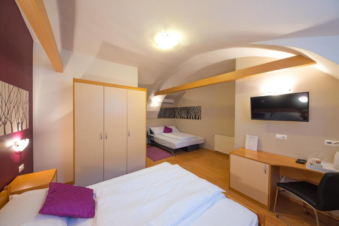 Rooms & Apartments Kepic, Airport Accomodation Cerklje na Gorenjskem Ngoại thất bức ảnh